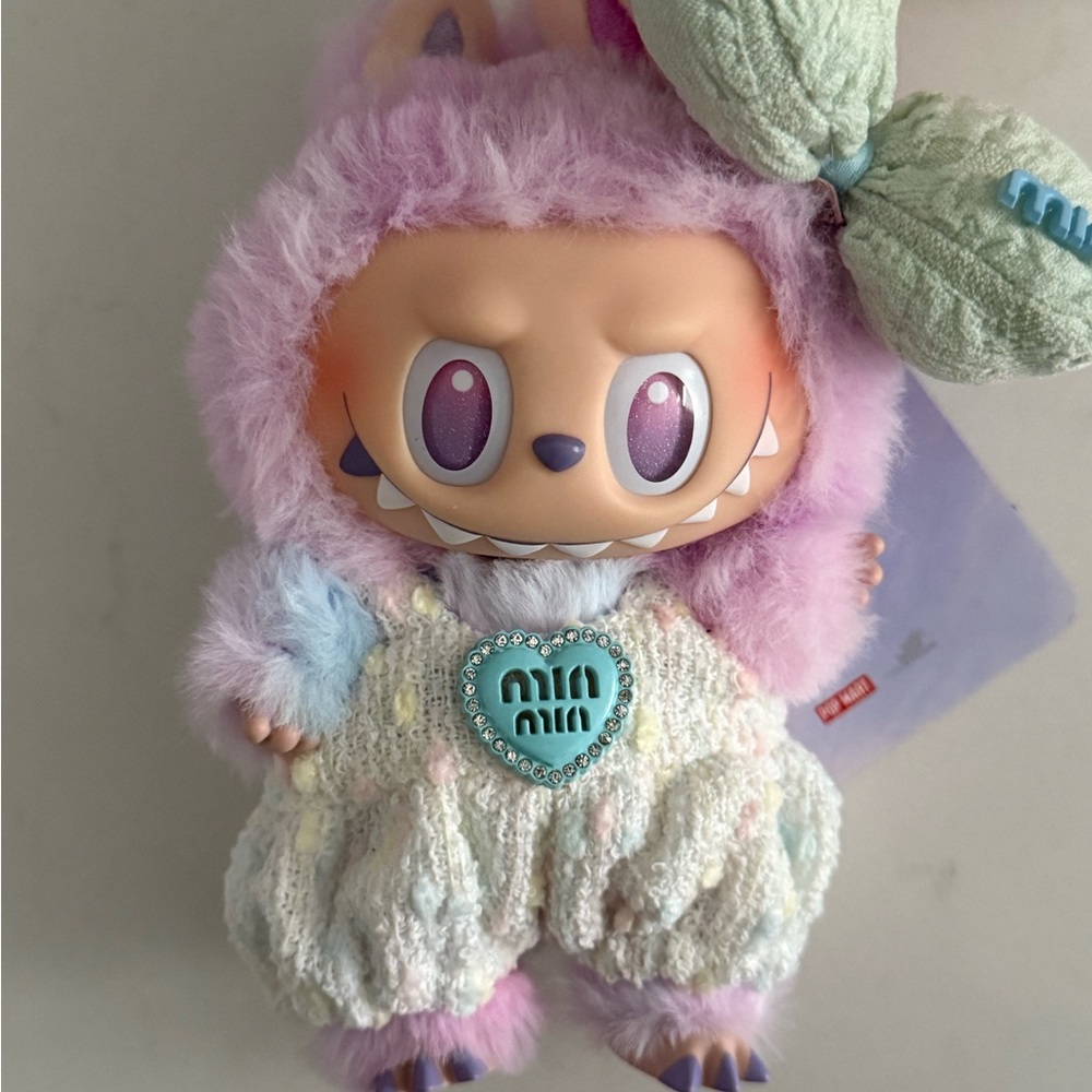 ❤️SOLD❤️Labubu Plush Pop Mart's The BIG ENERGY series in custom outfit ~ “LUCK” - Picture 9 of 13